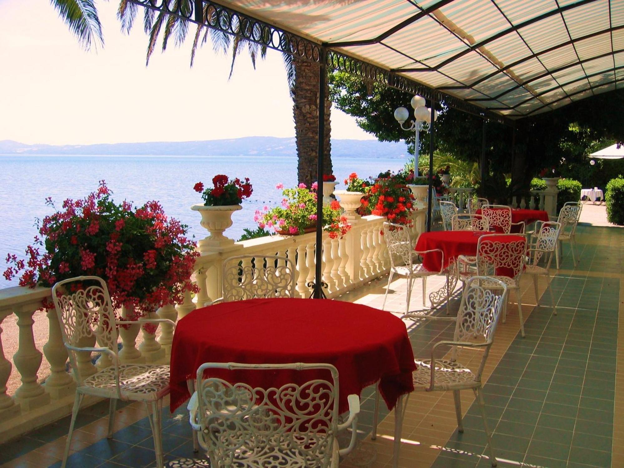 Hotel Lido - Beach&Palace Bolsena Exterior foto