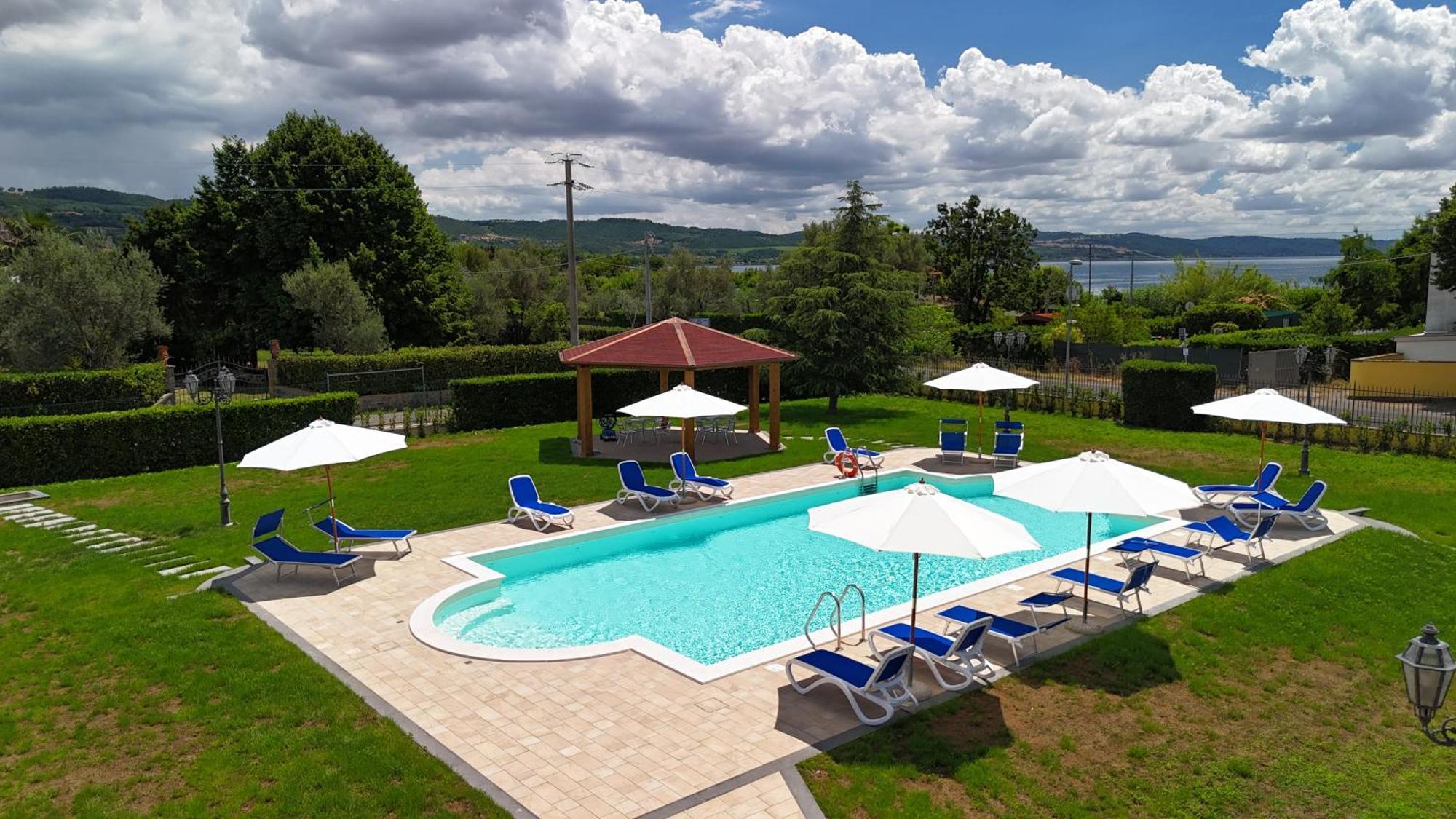 Hotel Lido - Beach&Palace Bolsena Exterior foto