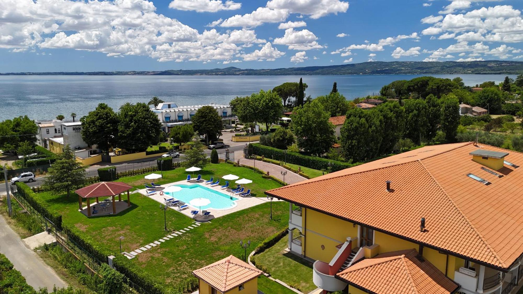Hotel Lido - Beach&Palace Bolsena Exterior foto